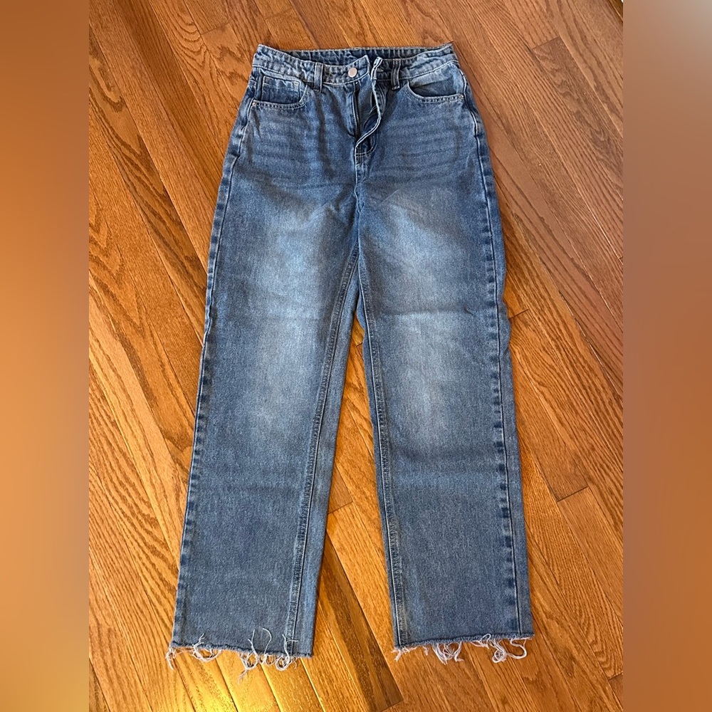 Medium wash straight leg jeans